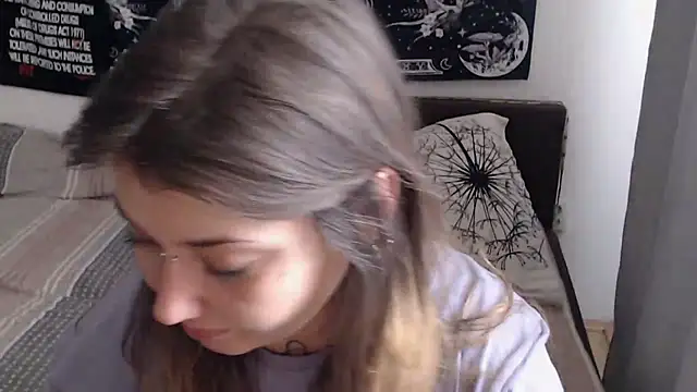 Snapshot of AlienforTwenty chatting on 16, 7, 2026 AlienforTwenty online show from 16, 7, 2026