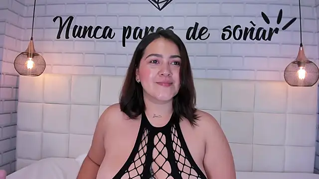 Snapshot of beautifulgirl4u_ chatting on 27, 6, 2026 beautifulgirl4u online show from 27, 6, 2026