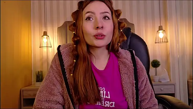 danielamilles online show from 5, 2, 2026