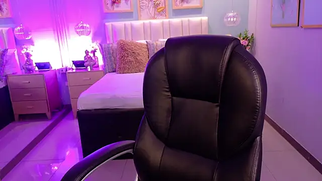 danielamilles online show from 28, 2, 2026