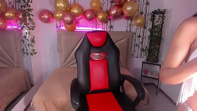 valeria dark  online show from 13, 4, 2026