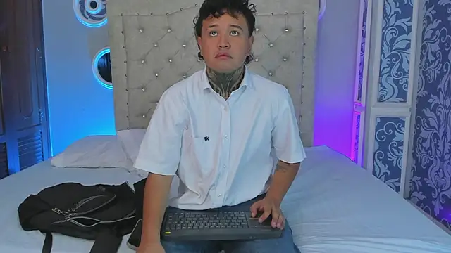 Beele and Evie online show from 17, 3, 2026