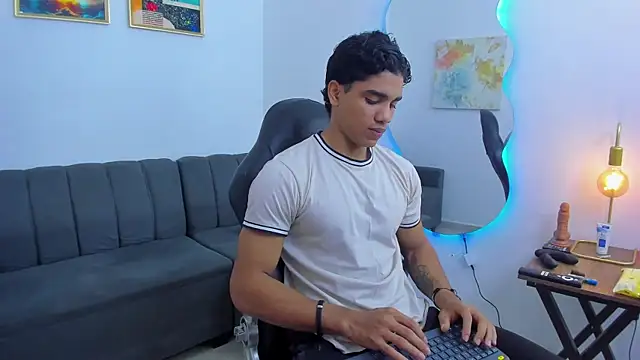 Dustyn Michelle1 online show from 9, 2, 2026