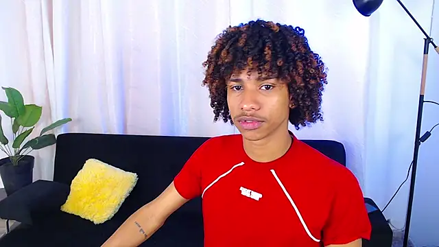 angelll18  online show from 13, 3, 2026