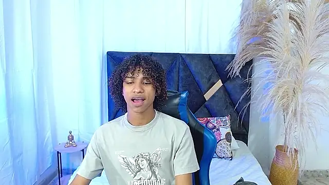 angelll18  online show from 10, 1, 2026