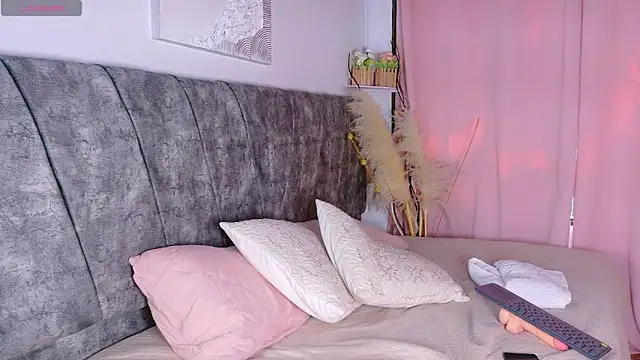 NanyMatrioska online show from 9, 2, 2026