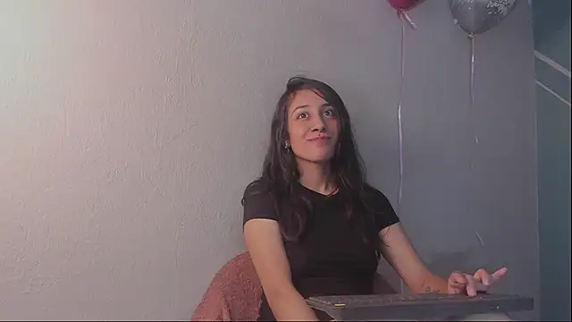 Lucy-Bluesea online show from 25, 2, 2026