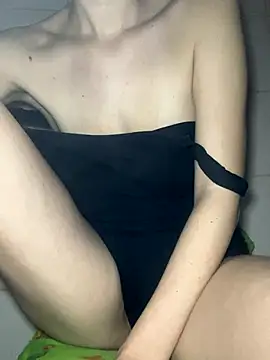Snapshot of LoverNIXI chatting on 18, 12, 2025 LoverNIXI online show from 18, 12, 2025