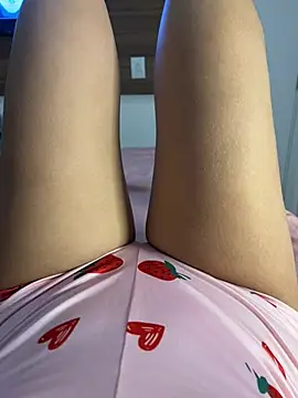 Snapshot of privsloirinha chatting on 13, 5, 2026 privsloirinha online show from 13, 5, 2026