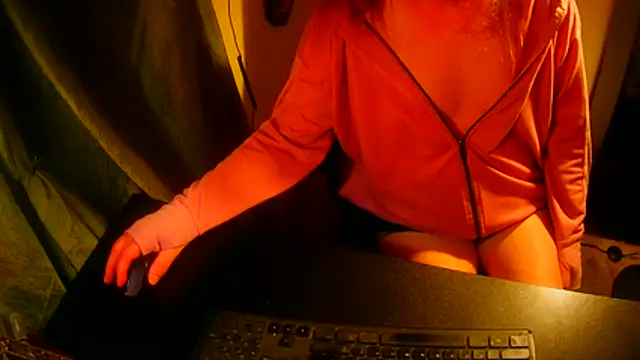 GoodGirlKelly online show from 8, 5, 2026