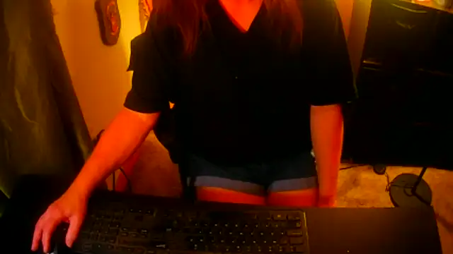 GoodGirlKelly online show from 2, 4, 2026