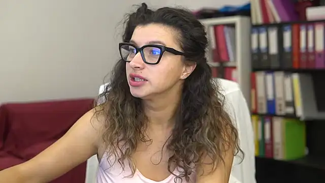 MiraBennet online show from 6, 2, 2026