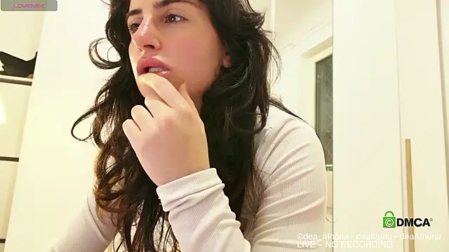 Snapshot of DeaAthena chatting on 9, 1, 2026 DeaAthena online show from 9, 1, 2026