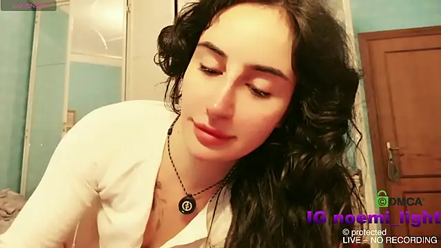 Snapshot of DeaAthena chatting on 2, 3, 2026 DeaAthena online show from 2, 3, 2026