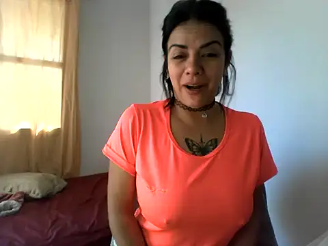 luluclark69 online show from 16, 4, 2026