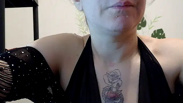 Snapshot of anngelle chatting on 25, 4, 2026 anngelle online show from 25, 4, 2026