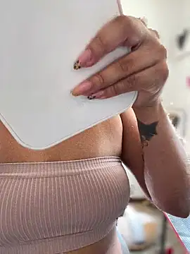 Zarahs Blare1 online show from 11, 3, 2026