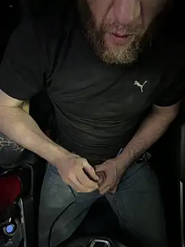 HouseOfHans online show from 4, 3, 2026