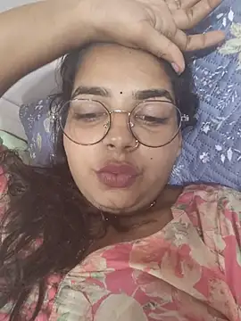 Snapshot of Himani_0122 chatting on 7, 7, 2026 Himani 0122 online show from 7, 7, 2026