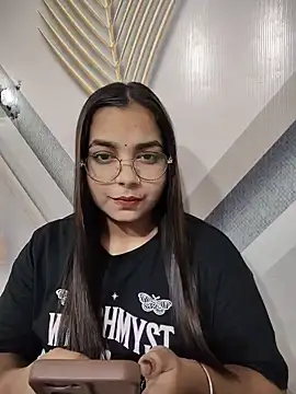 Snapshot of Himani_0122 chatting on 10, 7, 2026 Himani 0122 online show from 10, 7, 2026