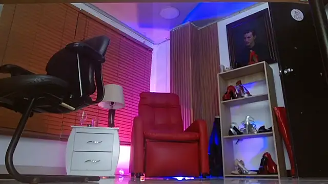 paola xm online show from 5, 4, 2026