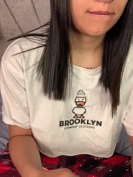 Val12777 online show from 16, 4, 2026