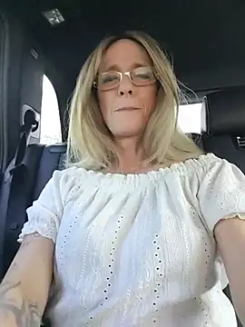 Sacha Scorp online show from 10, 3, 2026