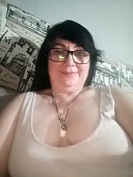 MariSwan222 online show from 4, 6, 2026