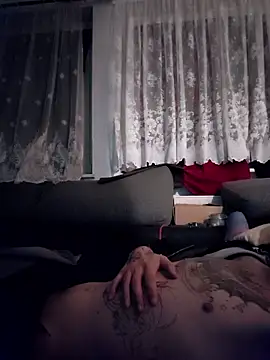 hotchris0708 online show from 8, 1, 2026