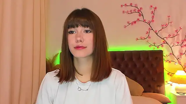 Snapshot of MilanaHotts chatting on 23, 7, 2026 MilanaHotts online show from 23, 7, 2026