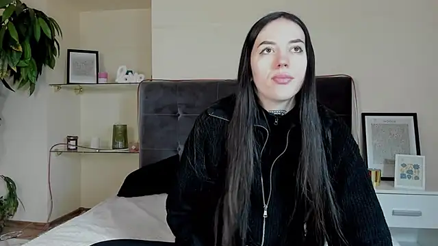 AdrianaCult online show from 10, 2, 2026