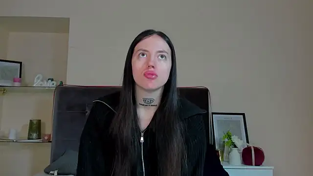 AdrianaCult online show from 9, 3, 2026