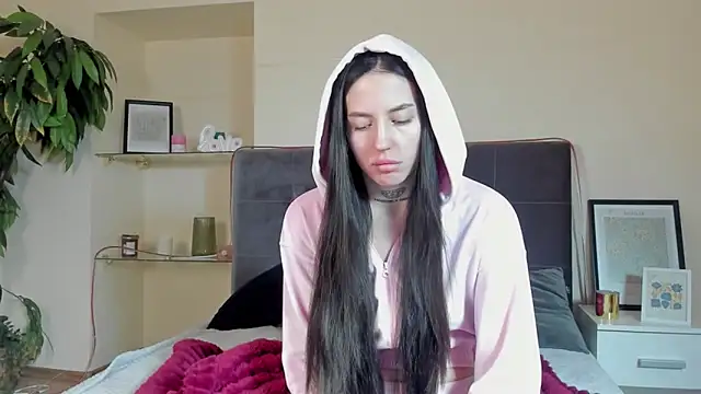 AdrianaCult online show from 9, 2, 2026