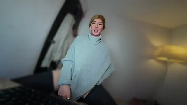 mxshemale ladyboy online show from 15, 12, 2025