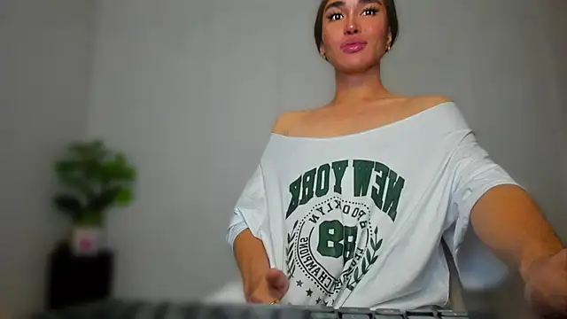 mxshemale ladyboy online show from 11, 7, 2026