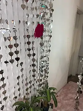 Yara-Lolii online show from 8, 3, 2026