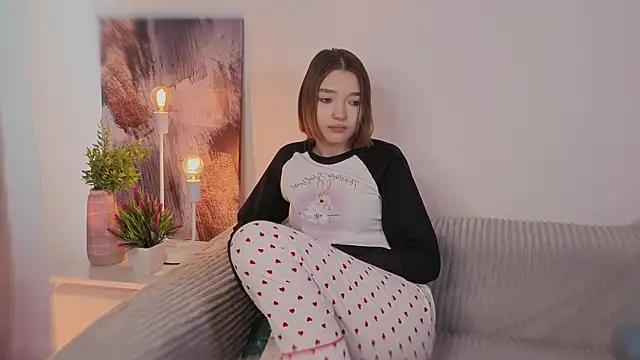 Leyla crsh online show from 5, 2, 2026