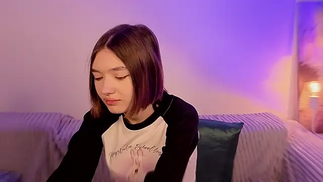 Leyla crsh online show from 10, 2, 2026