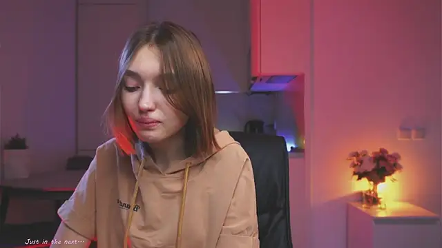 Leyla crsh online show from 11, 4, 2026