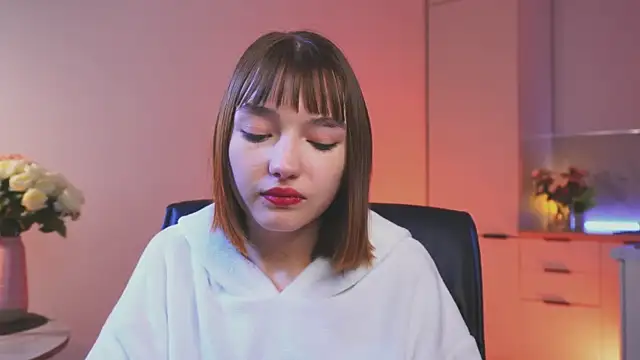 Leyla crsh online show from 23, 4, 2026