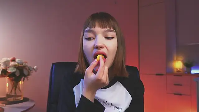 Leyla crsh online show from 22, 4, 2026