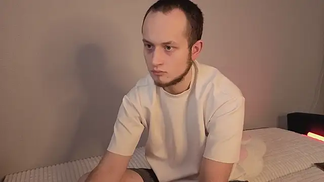 Pearl couple online show from 5, 3, 2026