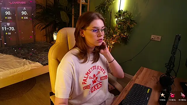 Snapshot of Alison_Doody chatting on 9, 2, 2026 Alison Doody online show from 9, 2, 2026