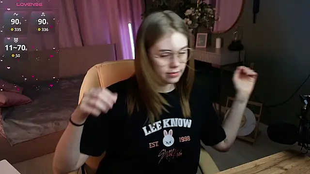 Snapshot of Alison_Doody chatting on 1, 3, 2026 Alison Doody online show from 1, 3, 2026