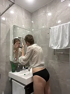 Sensual Flower online show from 1, 2, 2026