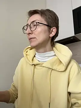 Sensual Flower online show from 11, 2, 2026