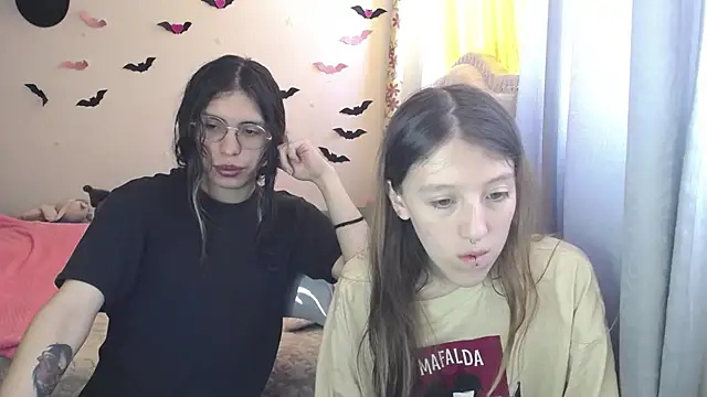 Briar y Blair online show from 10, 2, 2026