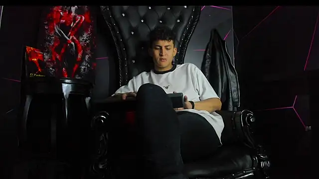 Ethan Waalker online show from 7, 2, 2026