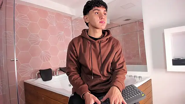  TaylorBlack online show from 8, 1, 2026