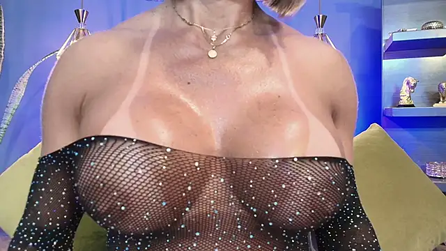 Snapshot of Christiekroes_ chatting on 3, 5, 2026 Christiekroes online show from 3, 5, 2026